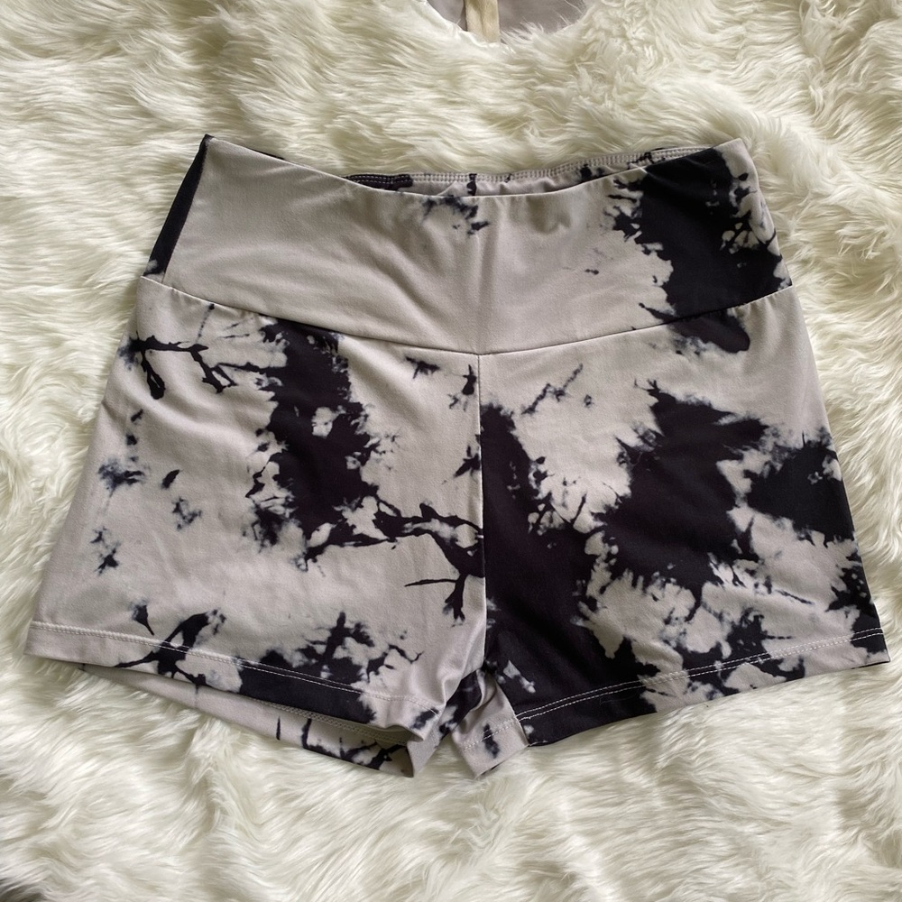 SHEIN, Tie Dye, Biker Short, Size M(6)